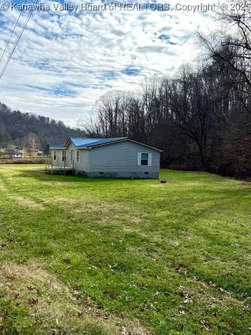 211 Maxine Drive, Charleston, WV 25312