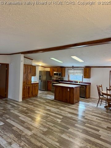 211 Maxine Drive, Charleston, WV 25312