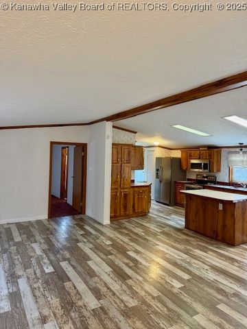 211 Maxine Drive, Charleston, WV 25312