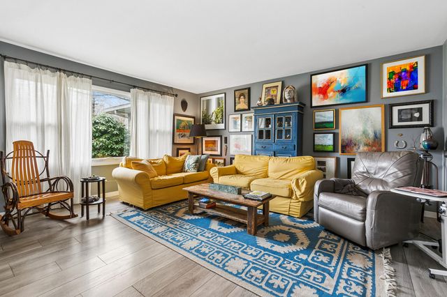 28 S Franklin Street, New Buffalo, MI 49117