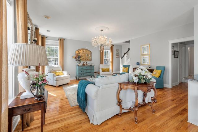 221 White Gables Drive, Summerville, SC 29483