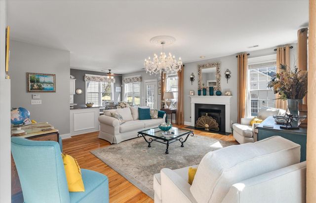 221 White Gables Drive, Summerville, SC 29483