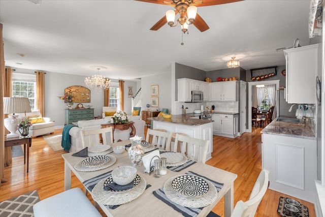 221 White Gables Drive, Summerville, SC 29483