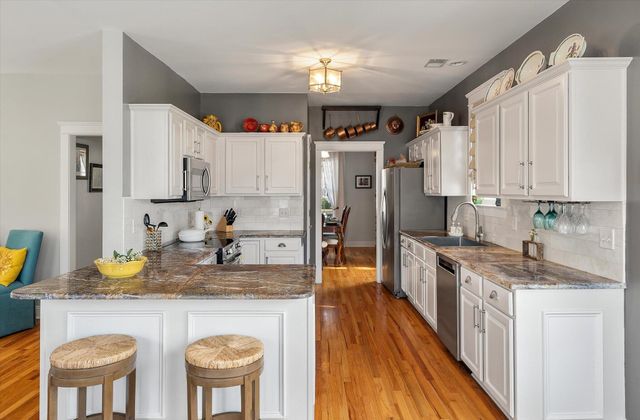 221 White Gables Drive, Summerville, SC 29483