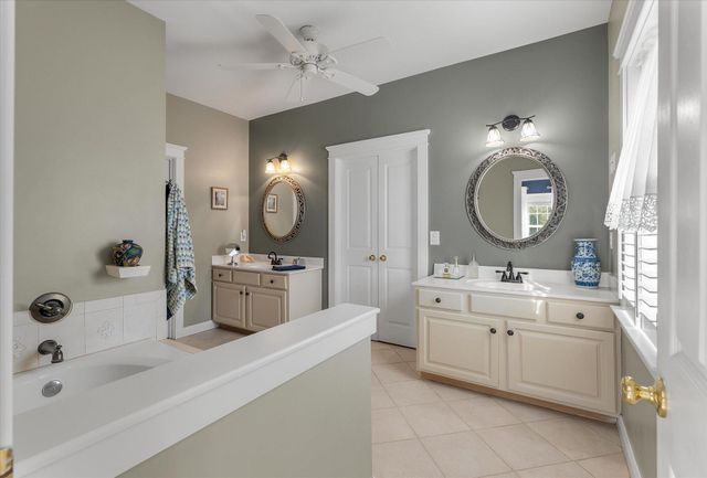 221 White Gables Drive, Summerville, SC 29483