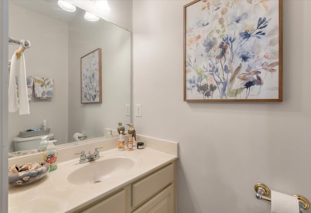 221 White Gables Drive, Summerville, SC 29483