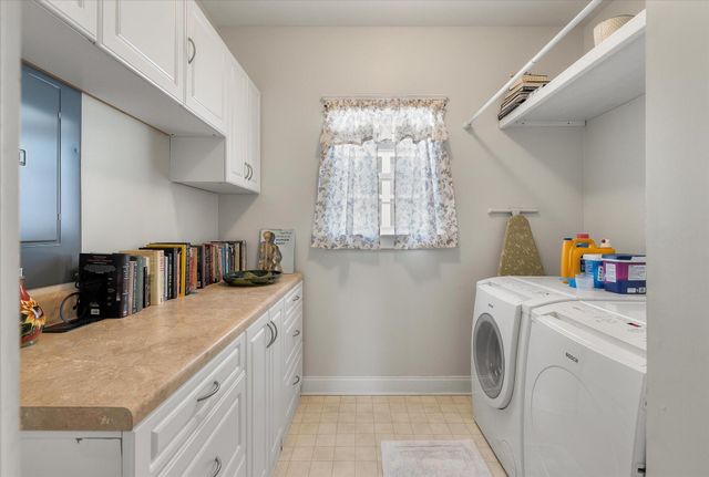 221 White Gables Drive, Summerville, SC 29483