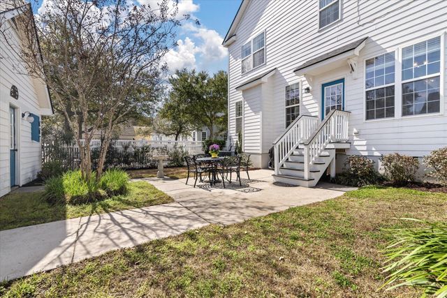 221 White Gables Drive, Summerville, SC 29483