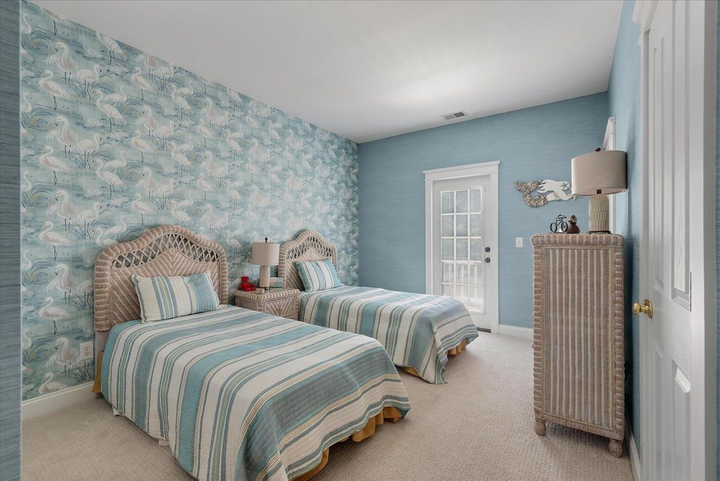 Image 32 of property listing at 221 White Gables Drive, Summerville, SC 29483