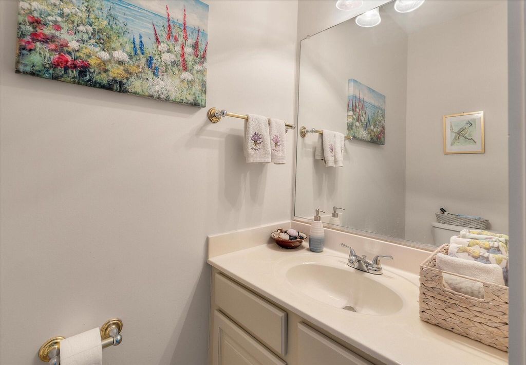 Image 34 of property listing at 221 White Gables Drive, Summerville, SC 29483