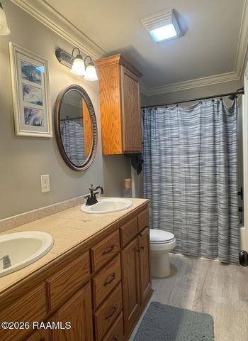 907 Gary Drive, Breaux Bridge, LA 70517