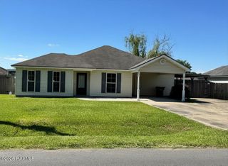907 Gary Drive, Breaux Bridge, LA 70517
