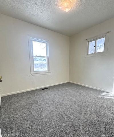 7286 Gilman Street, Westland, MI 48185