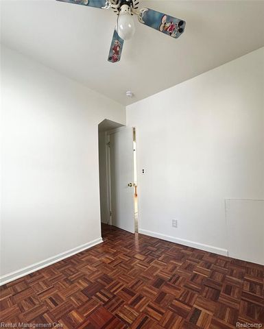 7286 Gilman Street, Westland, MI 48185