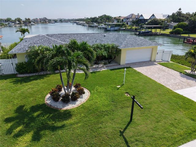 902 OAKWOOD DRIVE, Largo, FL 33770
