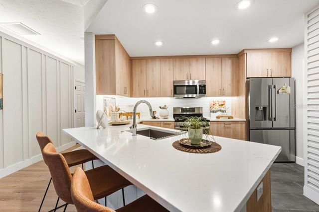 9821 SW 34TH ROAD, Gainesville, FL 32608