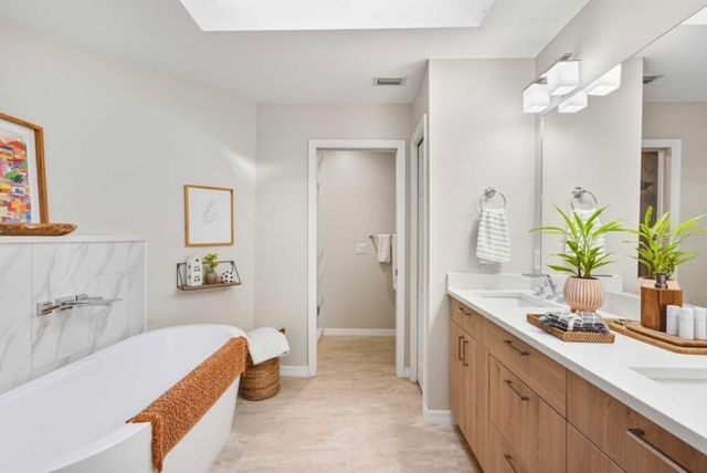 9821 SW 34TH ROAD, Gainesville, FL 32608