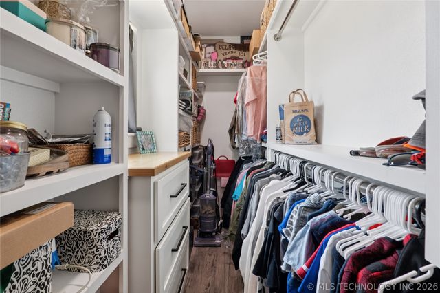 195 Cardell, Eufaula, OK 74432