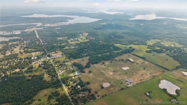 195 Cardell, Eufaula, OK 74432