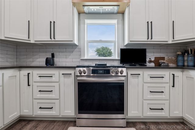 195 Cardell, Eufaula, OK 74432