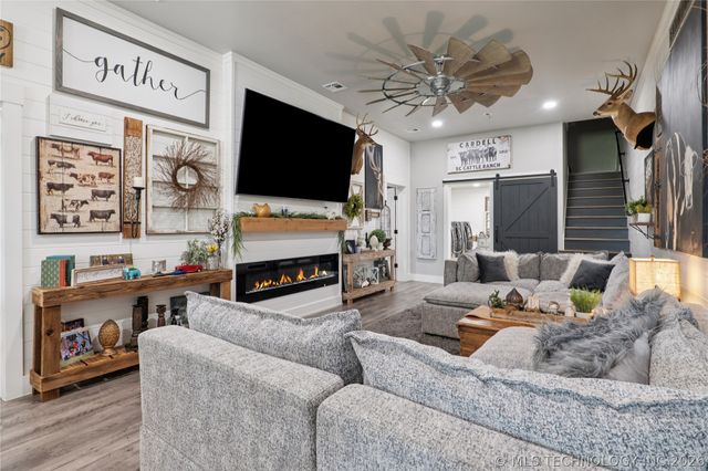 195 Cardell, Eufaula, OK 74432