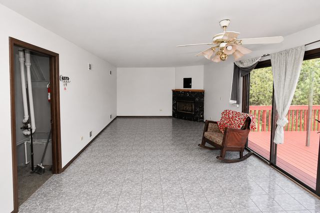 5111 Springdale Lane, Mchenry, IL 60050