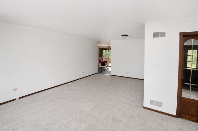 5111 Springdale Lane, Mchenry, IL 60050