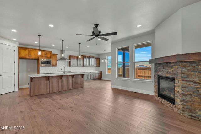 986 La Strata Drive, Minden, NV 89423