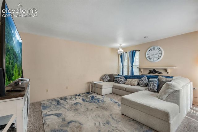 3330 Templeton Gap Road 6, Colorado Springs, CO 80907