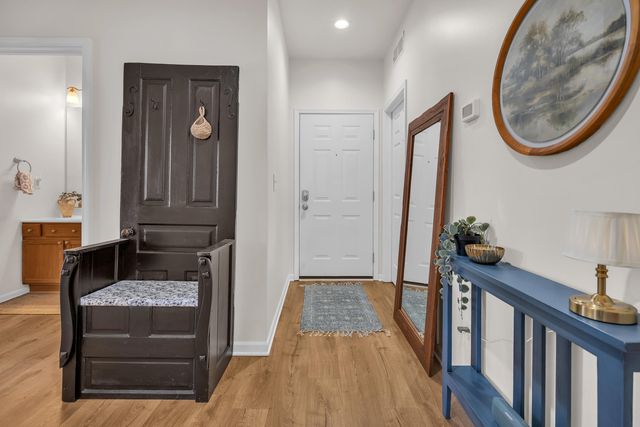 217 Prestwick Drive B, Valparaiso, IN 46385