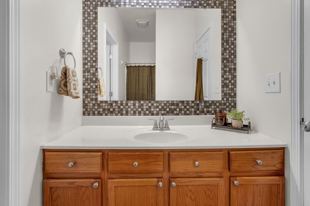 217 Prestwick Drive B, Valparaiso, IN 46385