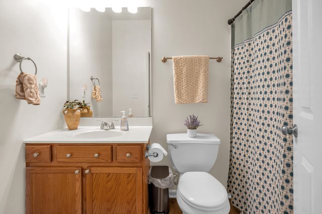 217 Prestwick Drive B, Valparaiso, IN 46385