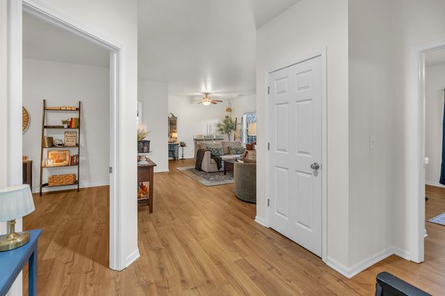 217 Prestwick Drive B, Valparaiso, IN 46385