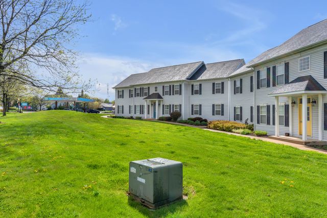 217 Prestwick Drive B, Valparaiso, IN 46385