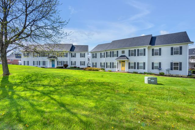 217 Prestwick Drive B, Valparaiso, IN 46385