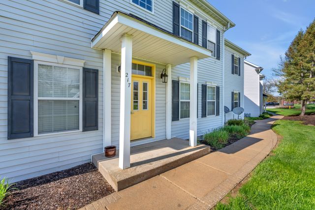 217 Prestwick Drive B, Valparaiso, IN 46385