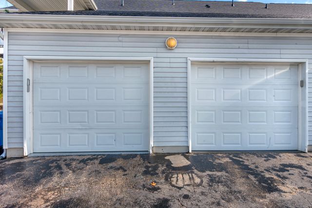 217 Prestwick Drive B, Valparaiso, IN 46385