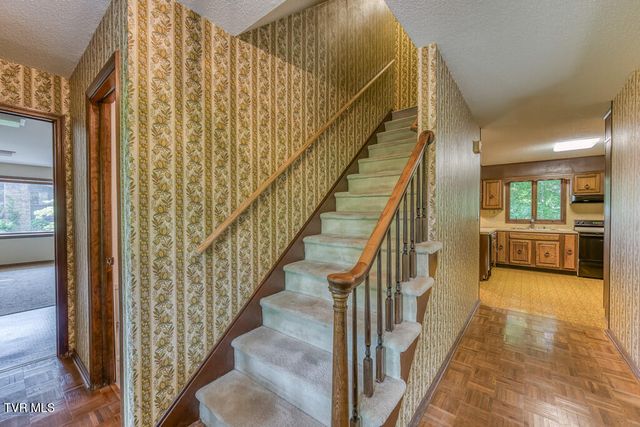 111 Churchill Circle, Bristol, TN 37620