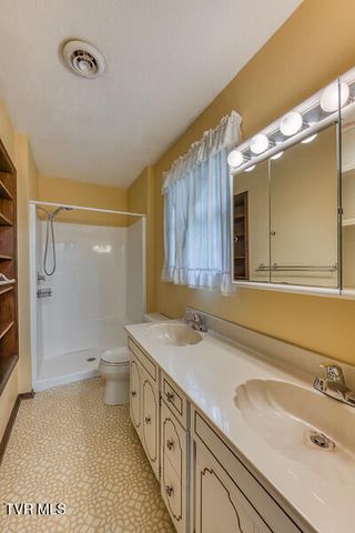 111 Churchill Circle, Bristol, TN 37620