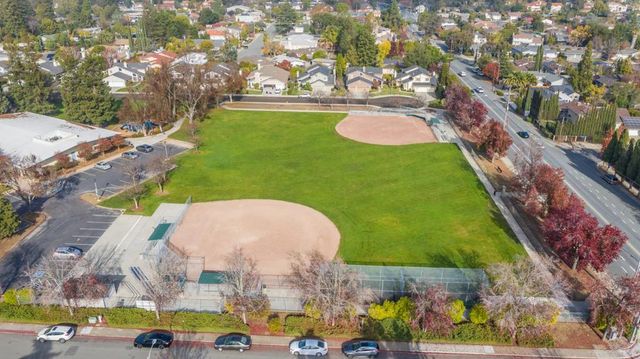 22963 Longdown Road, Cupertino, CA 95014