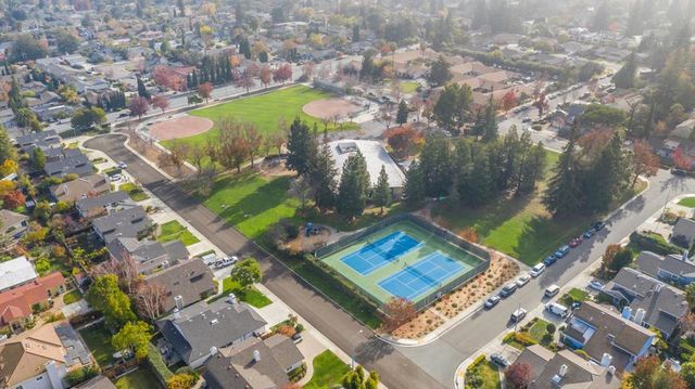 22963 Longdown Road, Cupertino, CA 95014