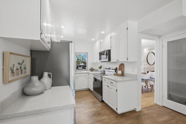 22963 Longdown Road, Cupertino, CA 95014