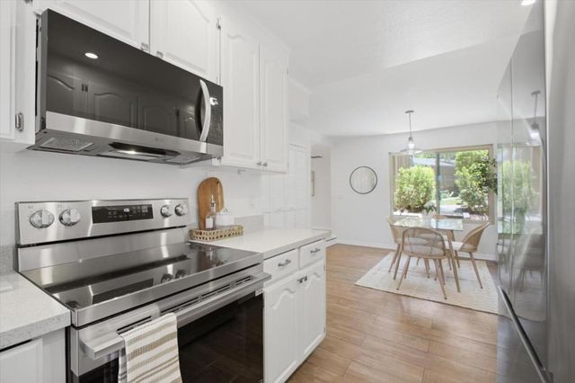 22963 Longdown Road, Cupertino, CA 95014
