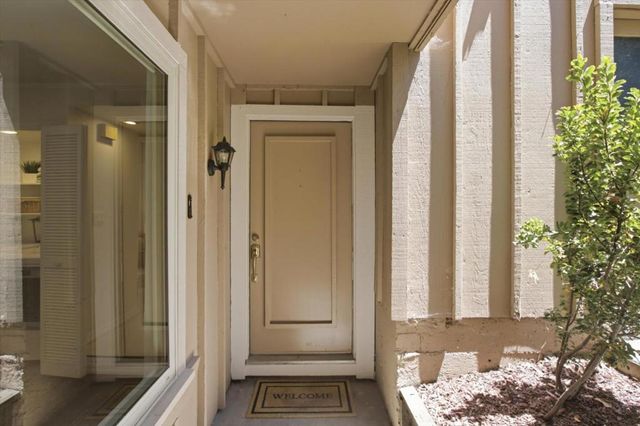 22963 Longdown Road, Cupertino, CA 95014