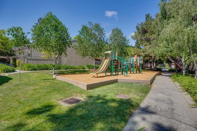 22963 Longdown Road, Cupertino, CA 95014