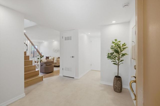 22963 Longdown Road, Cupertino, CA 95014