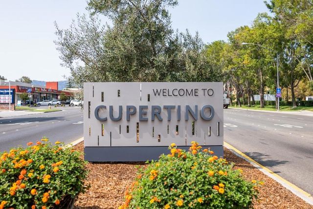 22963 Longdown Road, Cupertino, CA 95014