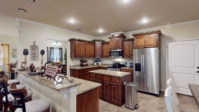 853 County Road 37, Tyler, TX 75706
