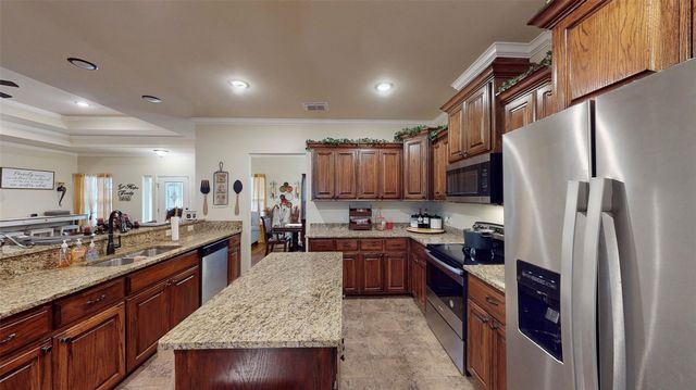853 County Road 37, Tyler, TX 75706