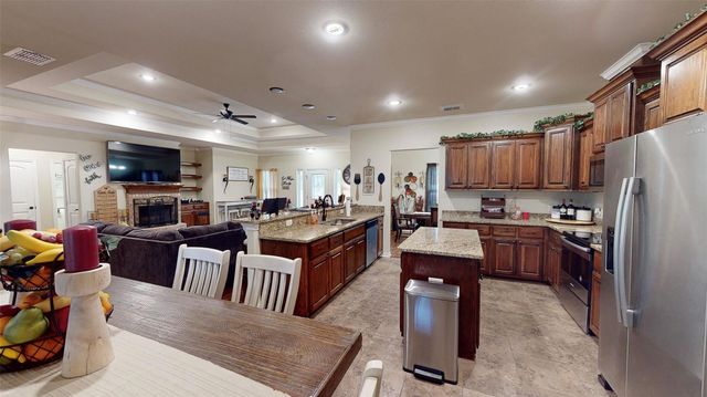 853 County Road 37, Tyler, TX 75706